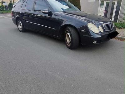 Mercedes E320