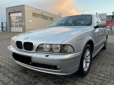 Gebraucht BMW 525 192 PS (141 kW) 2002 Silber Limousine