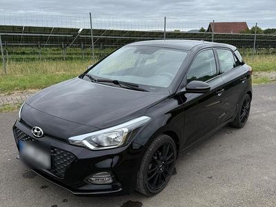 Gebraucht Hyundai i20 84 PS (61 kW) 2019 Schwarz Kleinwagen