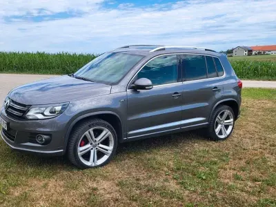 Gebraucht VW Tiguan Sportline 177 PS (130 kW) 2014 Grau SUV