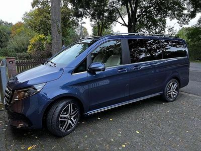 Gebraucht Mercedes V300 Exclusive 237 PS (174 kW) 2024 Blau Van / Kleinbus