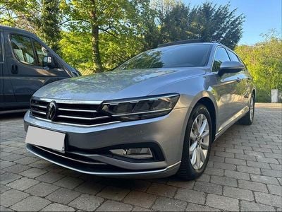 Usata VW Passat Business 150 CV (110 kW) 2023 Argento Station wagon