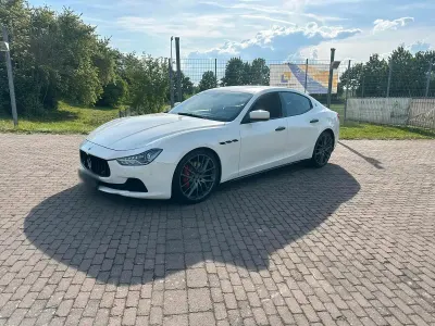 Gebraucht Maserati Ghibli 409 PS (300 kW) 2016 Weiß Limousine
