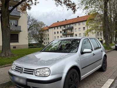 Gebraucht VW Golf IV 2002 Grau Limousine