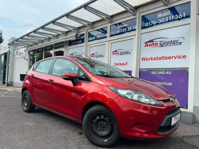 Gebraucht Ford Fiesta Trend 97 PS (71 kW) 2009 Rot Limousine