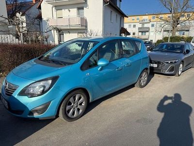 Grün Gebraucht 2012 Opel Meriva Innovation Van / Kleinbus | 2.200 € (Guter Preis)