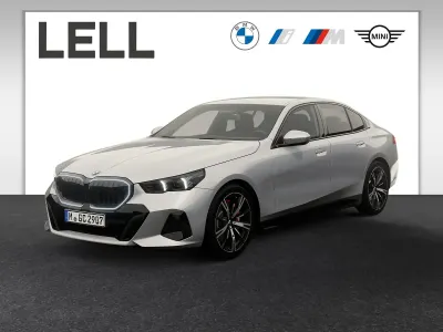 Neu BMW 540 M Sport 303 PS (222 kW) 2026 Silber Limousine