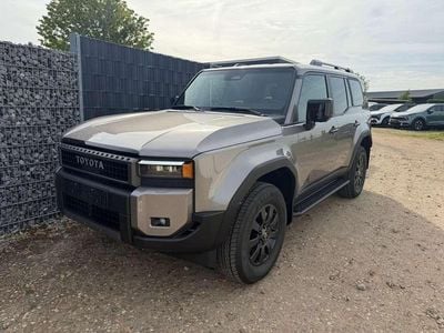 Nouă Toyota Land Cruiser 205 CP (150 kW) 2026 Maro SUV