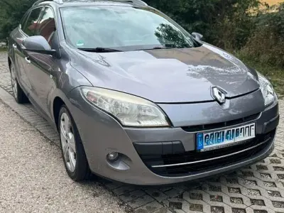 Gebraucht Renault Mégane Dynamique 106 PS (77 kW) 2010 Grau Limousine