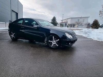 Gebraucht Mercedes CL180 146 PS (107 kW) 2004 Schwarz Coupé