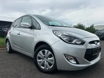 Gebraucht Hyundai ix20 90 PS (66 kW) 2012 Silber Kleinwagen