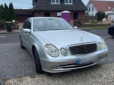 Mercedes E320