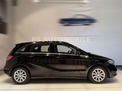 Usata Mercedes B200 136 CV (100 kW) 2013 Nero Monovolume