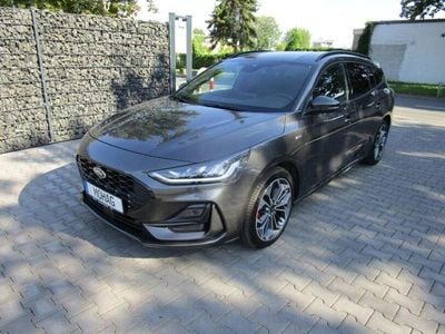 Magnetic metallic Gebraucht 2023 Ford Focus ST-Line Kombi | 19.880 € (Guter Preis)
