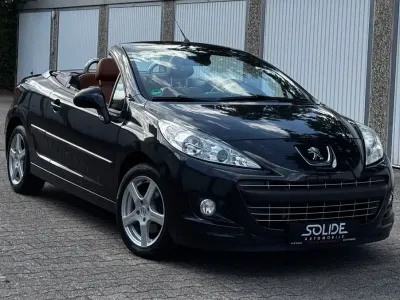 Gebraucht Peugeot 207 CC Allure 120 PS (88 kW) 2012 Schwarz Cabrio