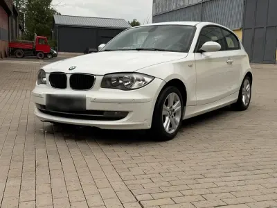 Gebraucht BMW 118 143 PS (105 kW) 2007 Weiß Kleinwagen