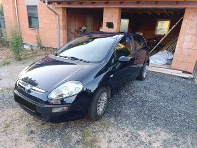 Gebraucht Fiat Punto Life 69 PS (50 kW) 2011 Blau Kleinwagen
