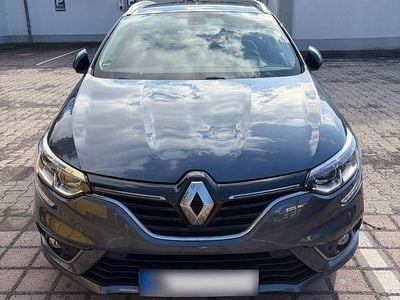 Gebraucht Renault Mégane GrandTour Business 140 PS (102 kW) 2019 Grau Kombi