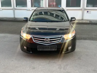 Usata Honda Accord Elegance 150 CV (110 kW) 2011 Nero Berlina