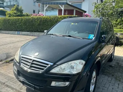 Gebraucht SsangYong Kyron 150 PS (110 kW) 2009 Schwarz SUV