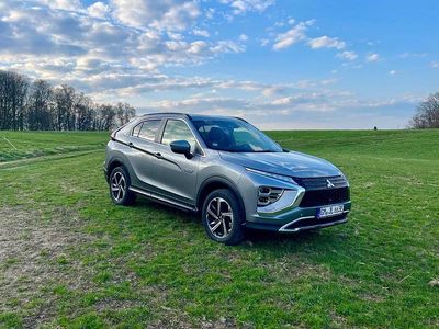 Gebraucht Mitsubishi Eclipse Cross Plus 188 PS (138 kW) 2022 Grau SUV