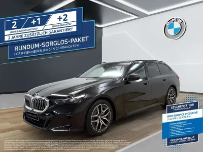 Gebraucht BMW 520 M Sport 197 PS (144 kW) 2025 Saphirschwarz Kombi