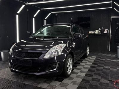 Gebraucht Suzuki Swift Club 94 PS (69 kW) 2015 Schwarz Kleinwagen