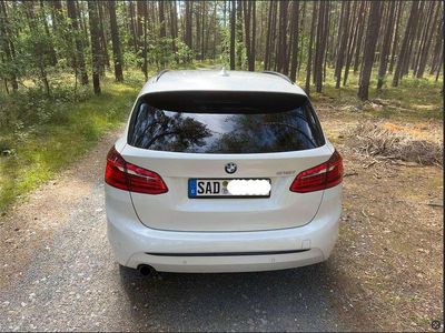 Gebraucht BMW 218 Sport Line 136 PS (100 kW) 2016 Weiß Kombi