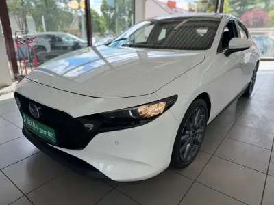 Gebraucht Mazda 3 Selection 122 PS (89 kW) 2021 Weiß Limousine