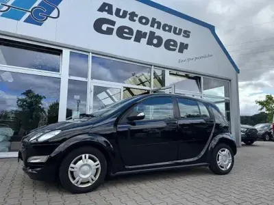 Używany Smart ForFour Pulse 75 KM (55 kW) 2006 Czarny Hatchback
