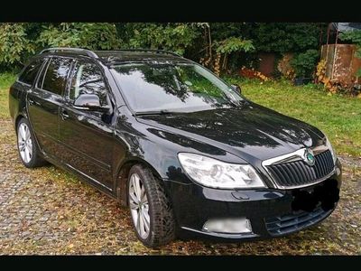 Schwarz Gebraucht 2009 Skoda Octavia Kombi | 3.700 € (Fairer Preis)