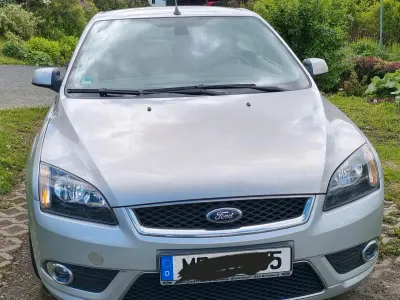 Gebraucht Ford Focus Cabriolet Titanium 145 PS (106 kW) 2008 Grau Cabrio