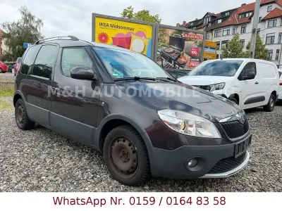 Gebraucht Skoda Roomster Scout 105 PS (77 kW) 2011 Braun Kombi