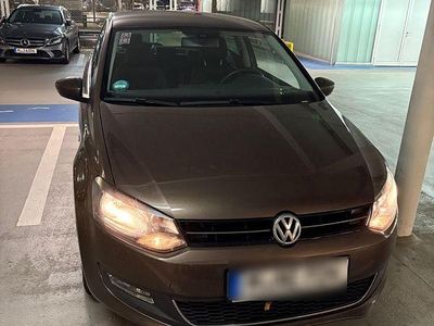 Gebraucht VW Polo Life 60 PS (44 kW) 2013 Braun Kleinwagen