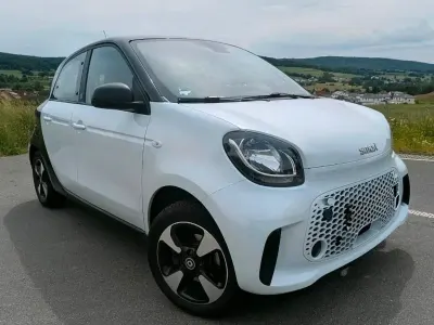 Gebraucht Smart ForFour Electric Drive 44 kW (60 PS) 2021 Weiß Kleinwagen