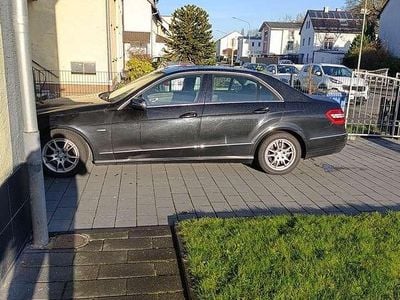 Gebraucht 2011 Mercedes E220 Elegance Limousine | 5.900 € (Fairer Preis)
