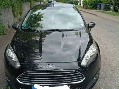 Gebraucht Ford Fiesta SYNC Edition 60 PS (44 kW) 2015 Schwarz Kleinwagen