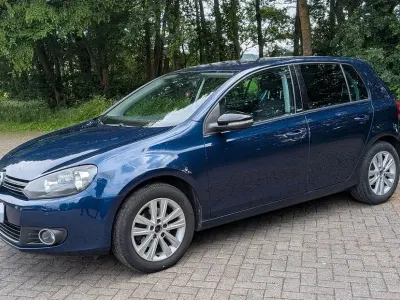 Gebraucht VW Golf VI Style 105 PS (77 kW) 2011 Blau Kleinwagen