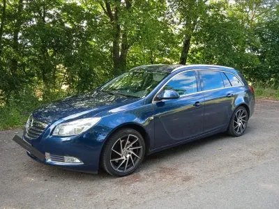 Gebraucht Opel Insignia Eco 160 PS (117 kW) 2011 Blau Kombi