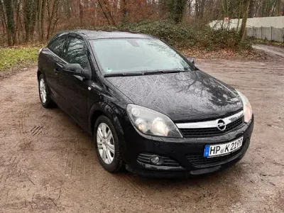 Gebraucht Opel Astra GTC Sport 116 PS (85 kW) 2009 Schwarz Limousine