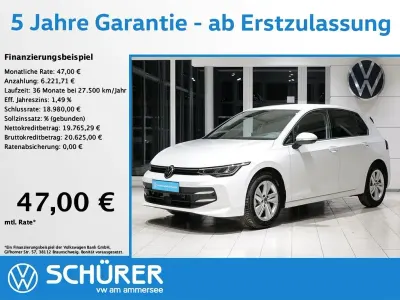 Gebraucht VW Golf VIII Life 116 PS (85 kW) 2025 Weiß Limousine