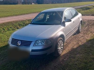 Gebraucht VW Passat 101 PS (74 kW) 2001 Silber Limousine