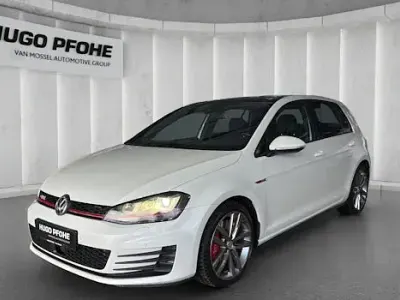 Gebraucht VW Golf VII GTI 230 PS (169 kW) 2016 Oryxweiss perlmutteffekt Limousine