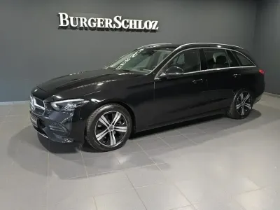 Gebraucht Mercedes C200 163 PS (119 kW) 2023 Obsidianschwarz  metalliclack Limousine