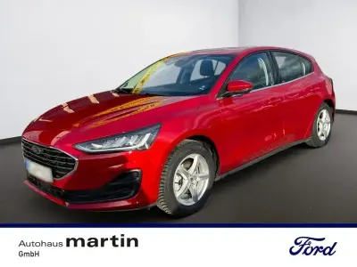 Begagnad Ford Focus Titanium S 125 HK (91 kW) 2023 Röd Sedan