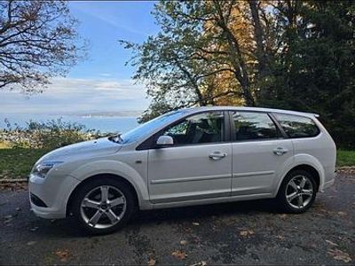 Gebraucht Ford Focus 101 PS (74 kW) 2007 Weiß Limousine