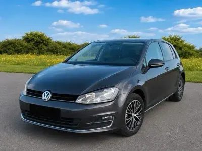 Gebraucht VW Golf VII Trendline 110 PS (80 kW) 2016 Schwarz Limousine