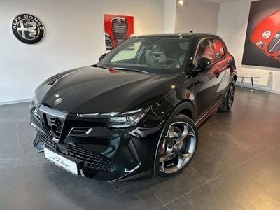 Schwarz Gebraucht 2025 Alfa Romeo Junior Veloce SUV | 44.500 €