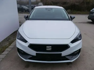 Neu Seat Leon ST FR 150 PS (110 kW) 2026 Nevadaweiß metallic Kombi