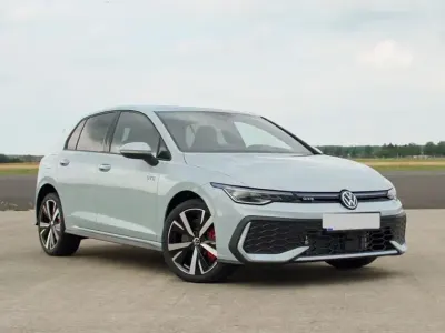 Gebraucht VW Golf VIII GTE 272 PS (200 kW) 2025 Blau Limousine